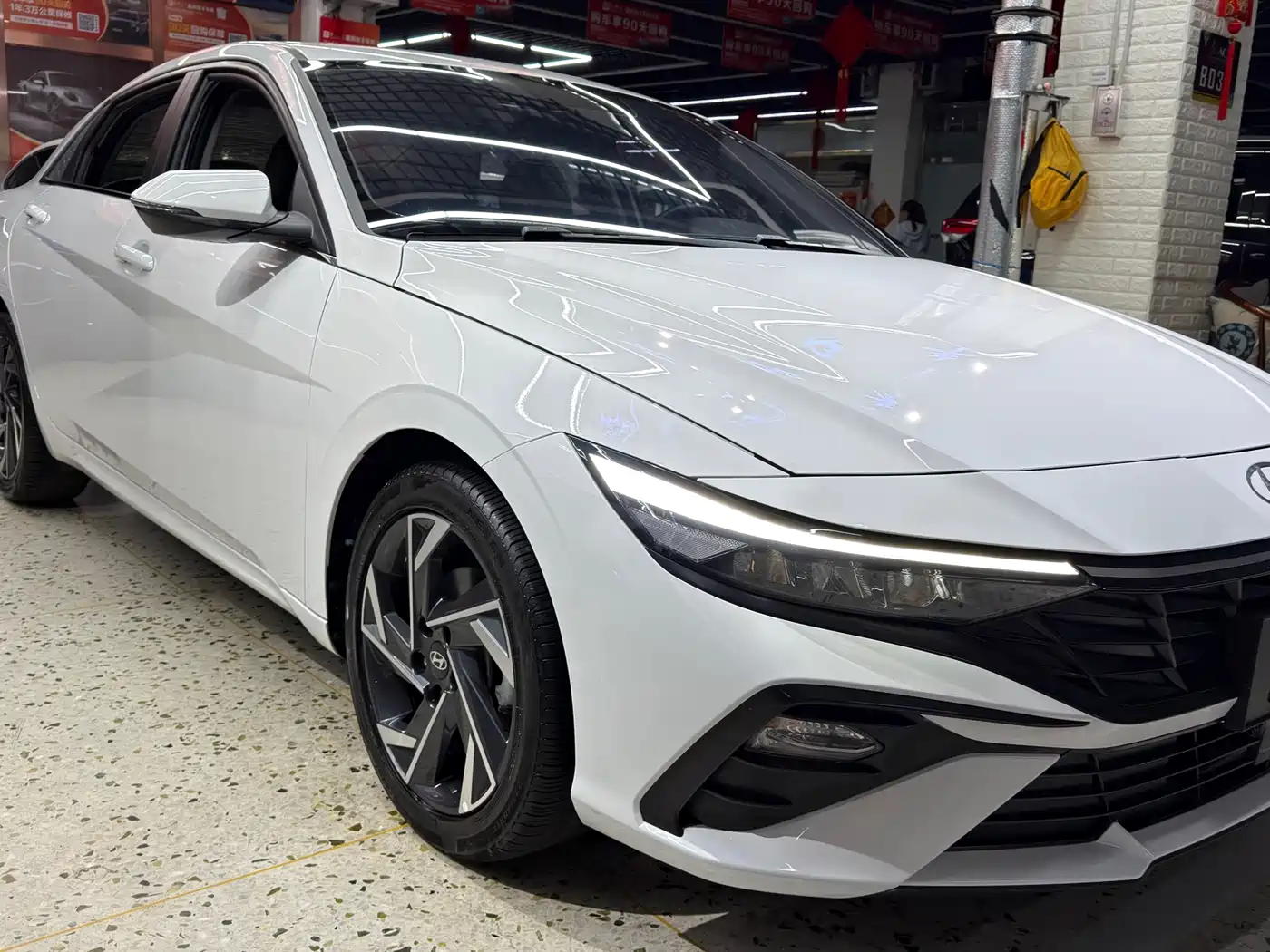 Hyundai Elantra 2023