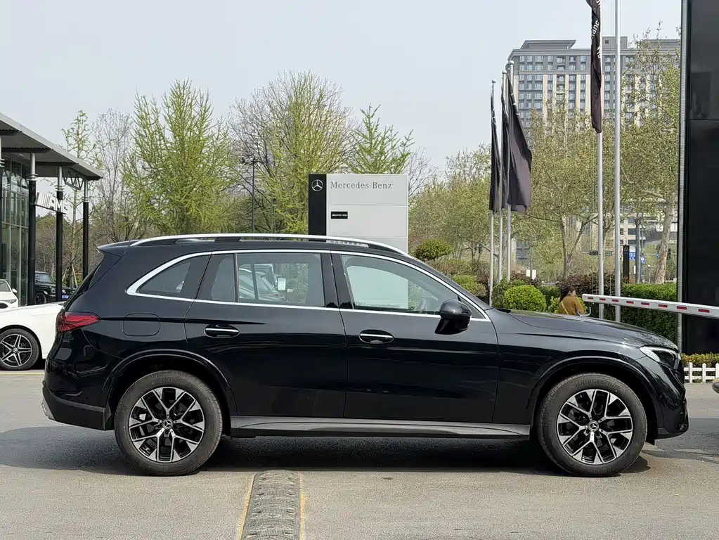 Mercedes-Benz GLC 2024
