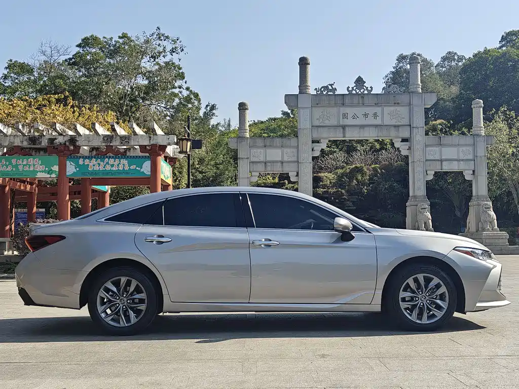 Toyota Avalon 2021