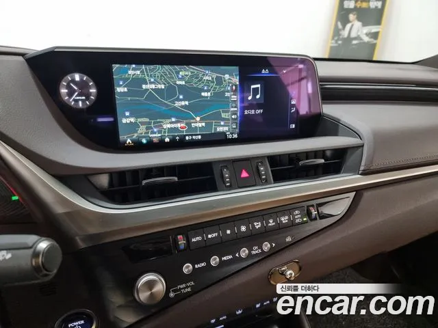 Lexus ES 2021