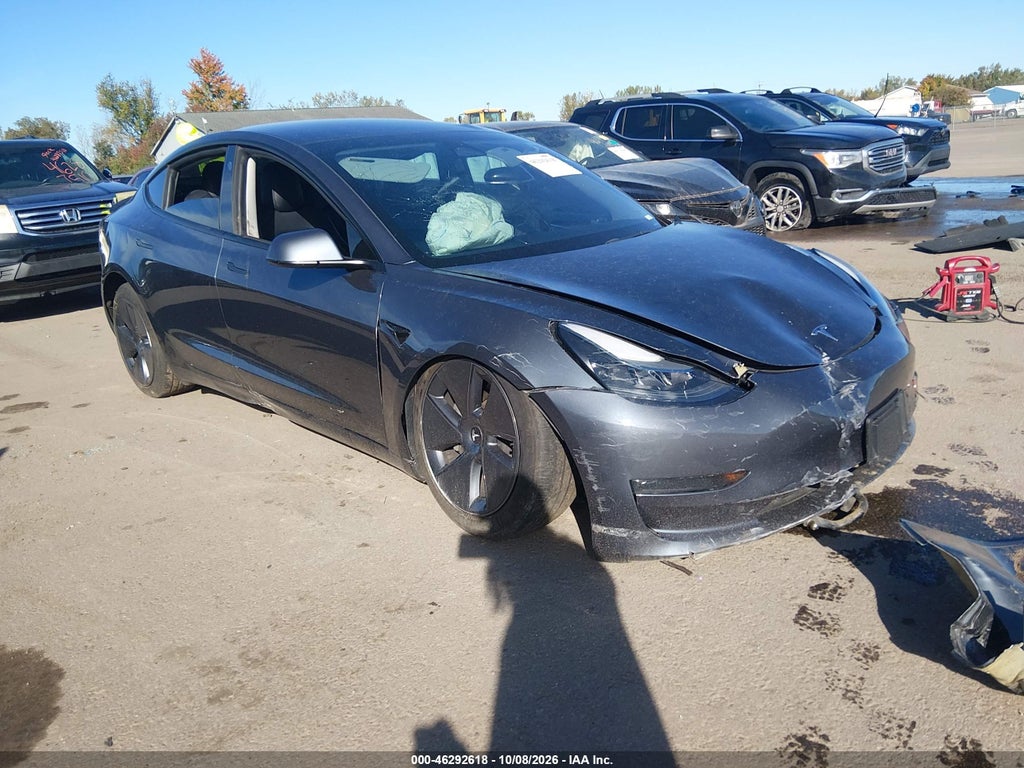 Tesla Model 3 2022