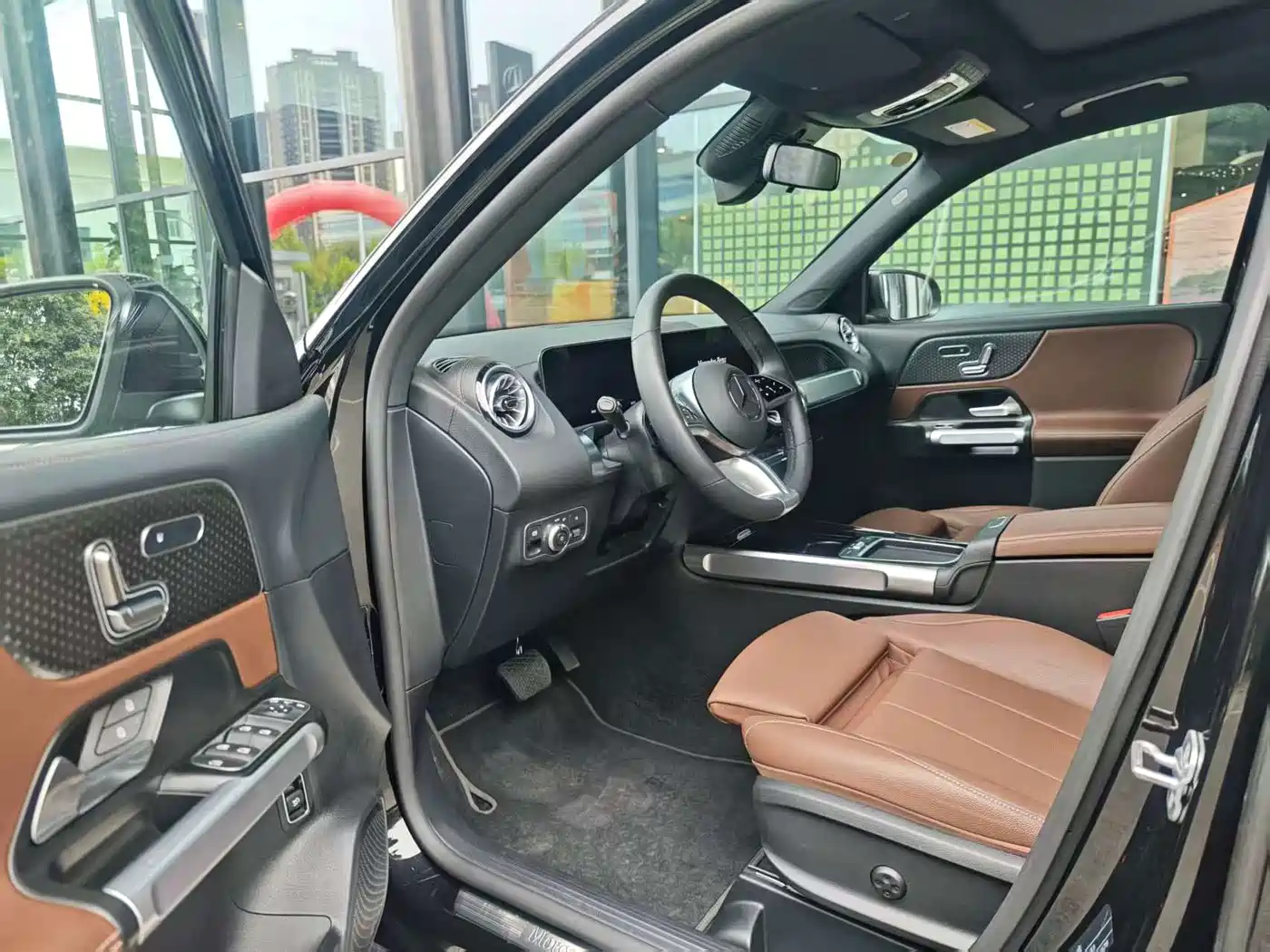 Mercedes-Benz GLB 2025