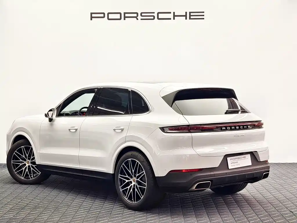 Porsche Cayenne 2025