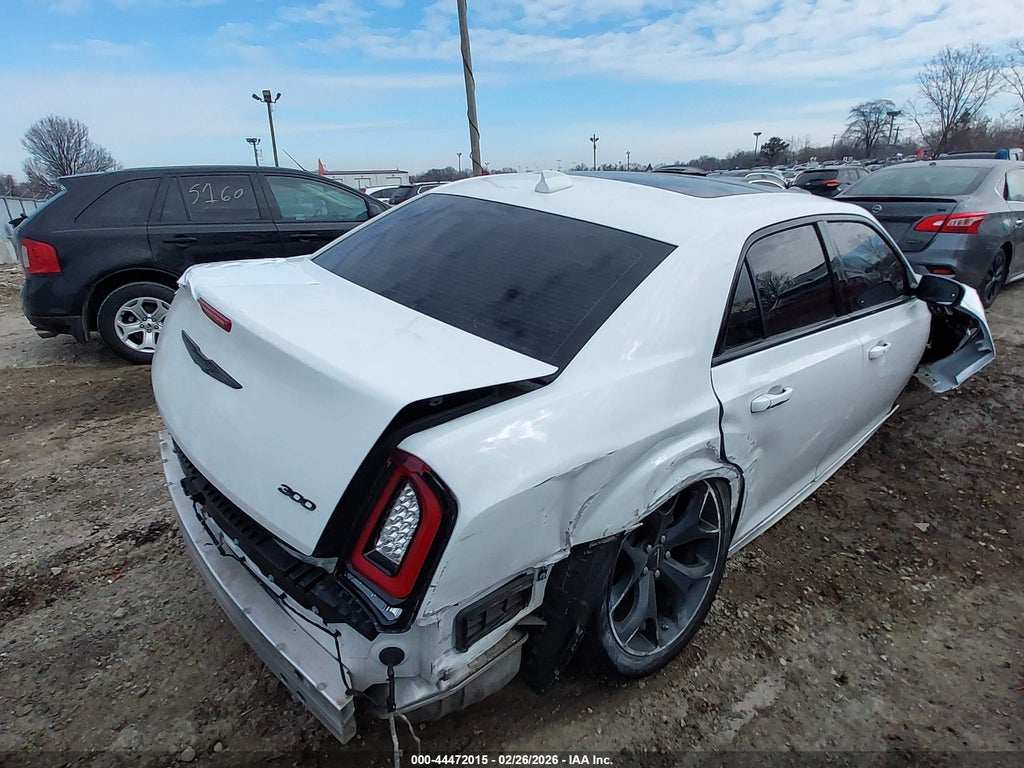 Chrysler 300 2023