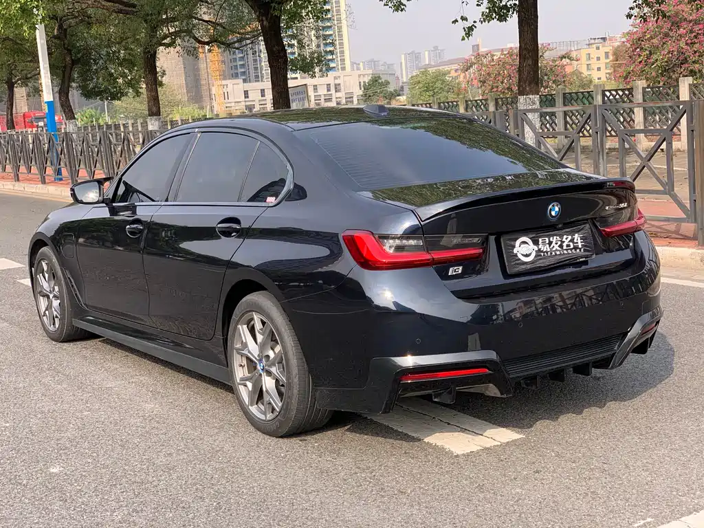 BMW i3 2023
