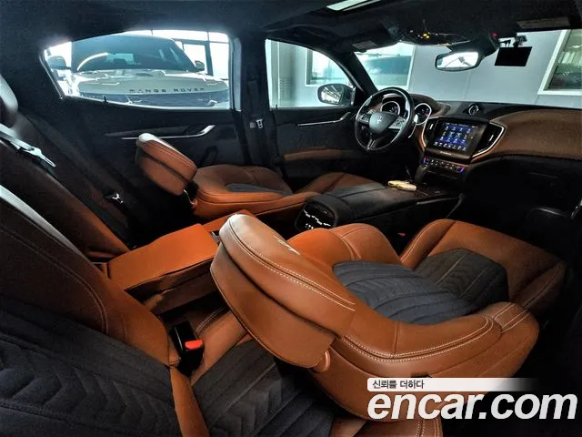 Maserati Ghibli 2020