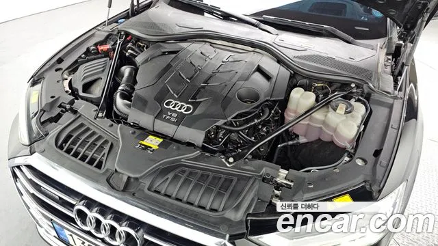 Audi A8 2021