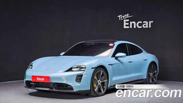 Porsche Taycan 2022