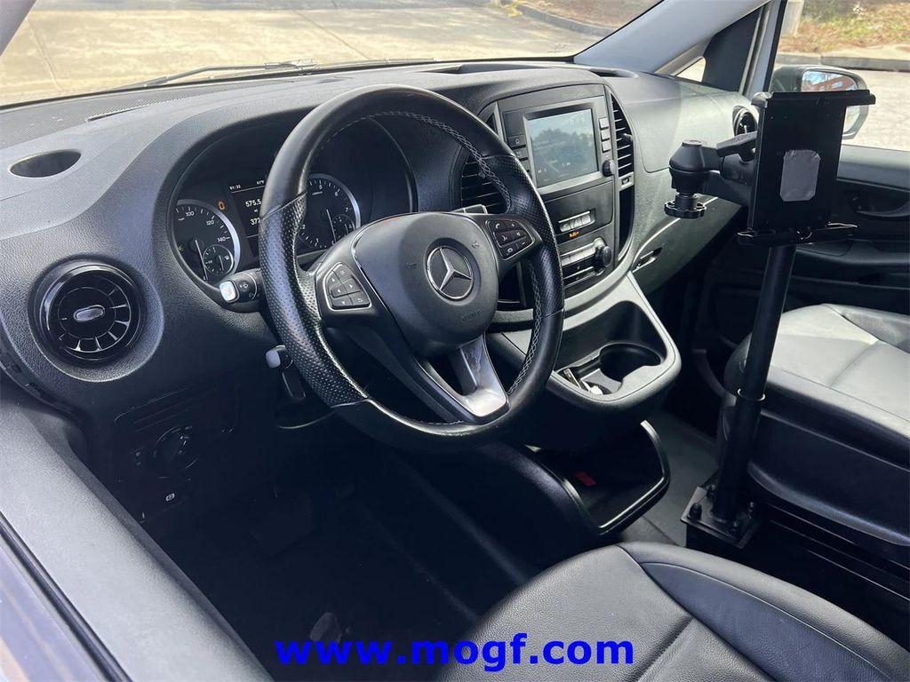 Mercedes-Benz Metris 2023