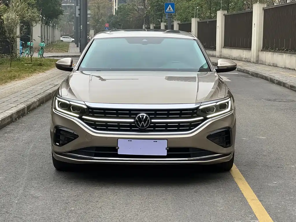Volkswagen Passat 2022