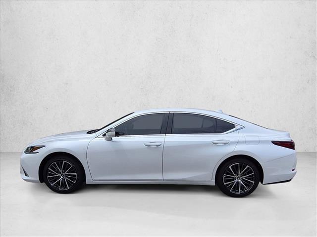 Lexus ES 2025