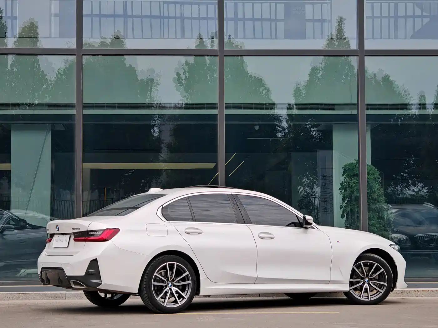 BMW 3 серии 2023