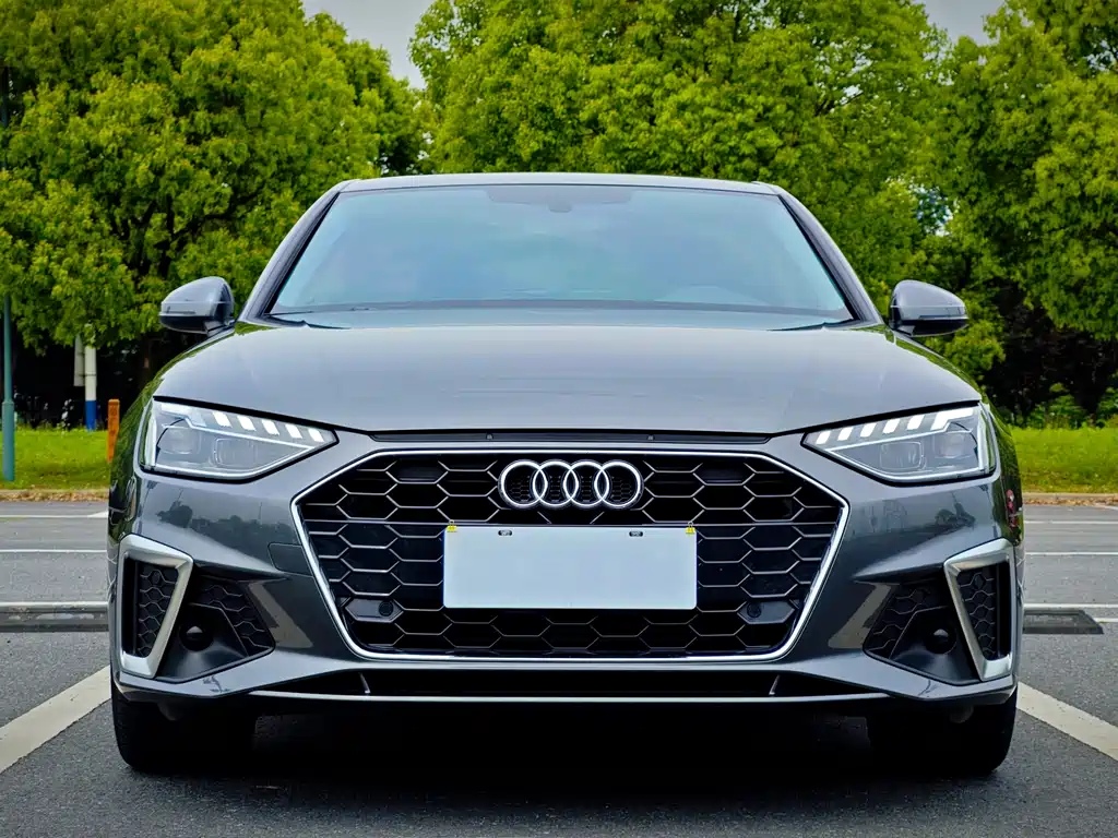 Audi A4 2023