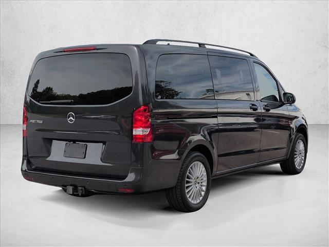 Mercedes-Benz Metris 2023