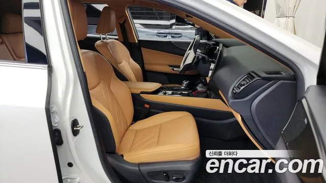 Lexus NX 2024