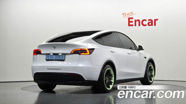 Tesla Model Y 2021