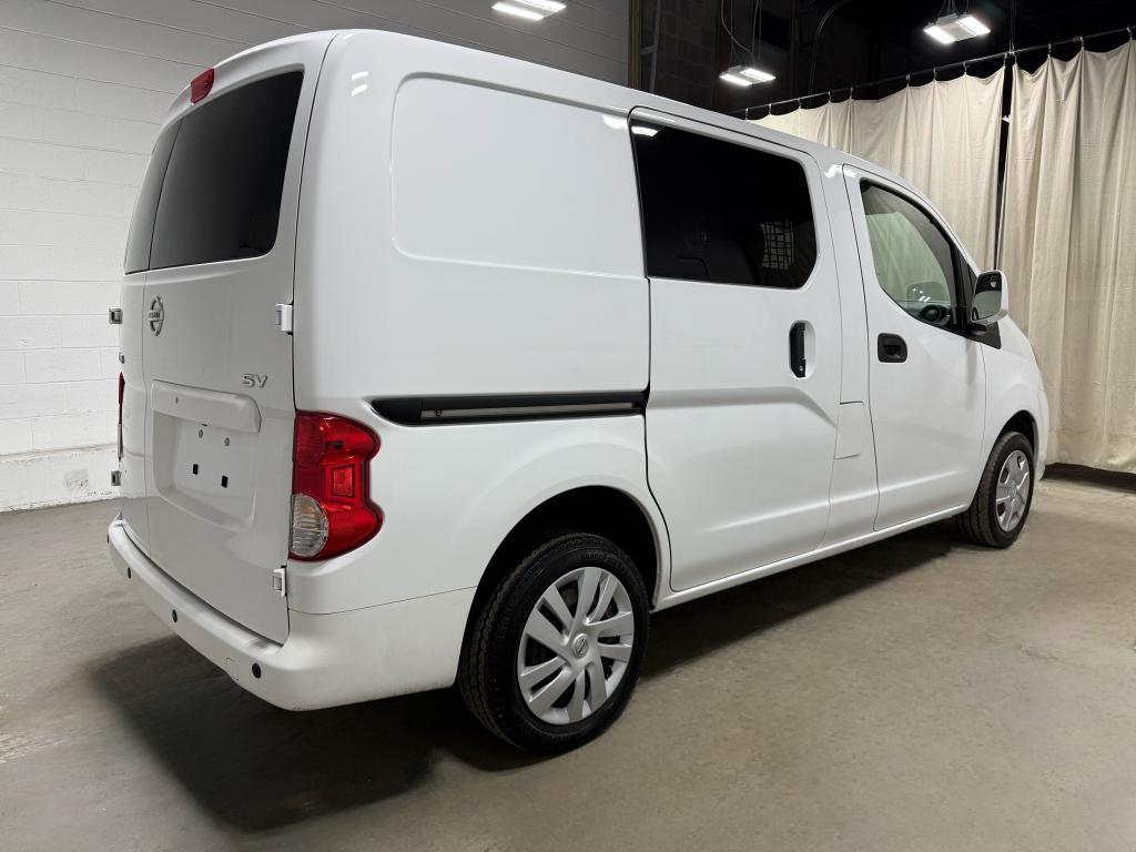 Nissan NV200 2021