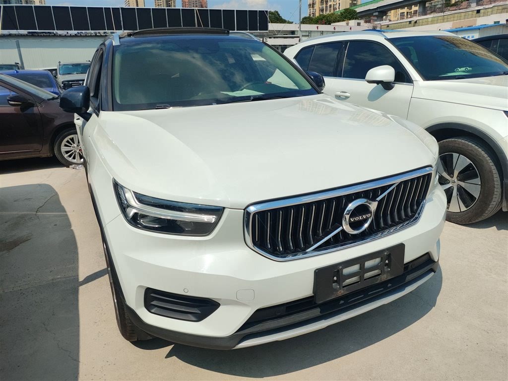 Volvo XC40 2021