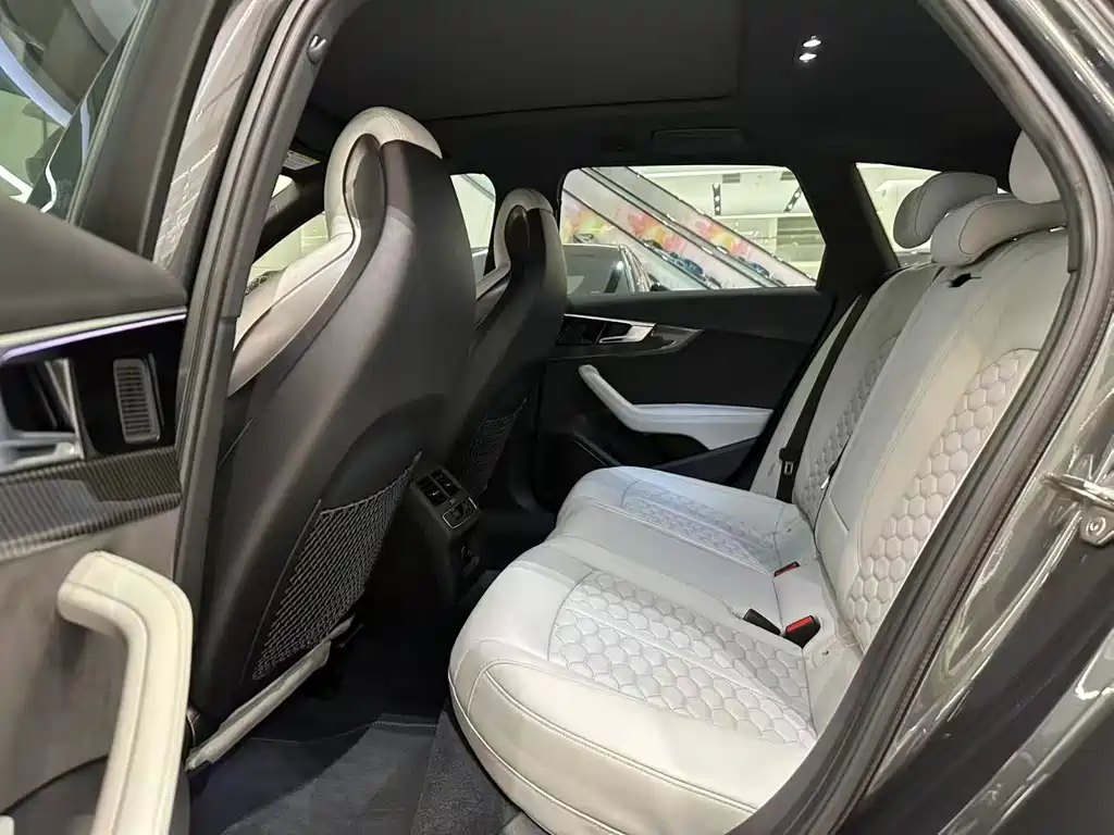 Audi RS 4 2021