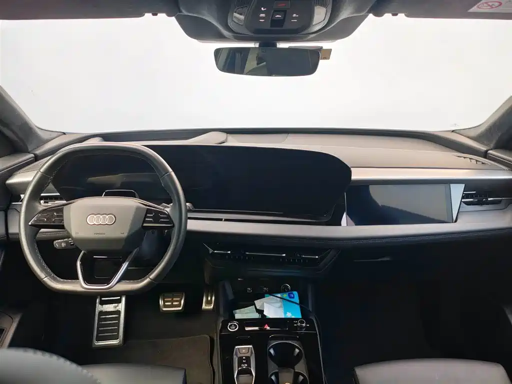 Audi e-tron 2025