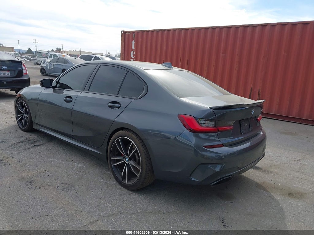 BMW 3 серии 2021