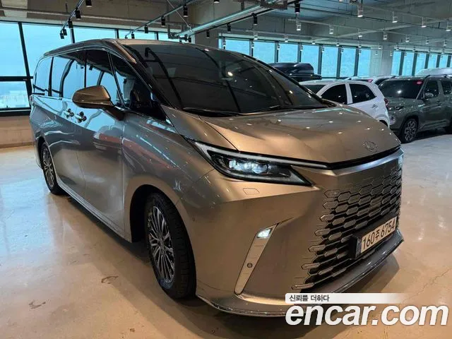 Lexus LM 2024