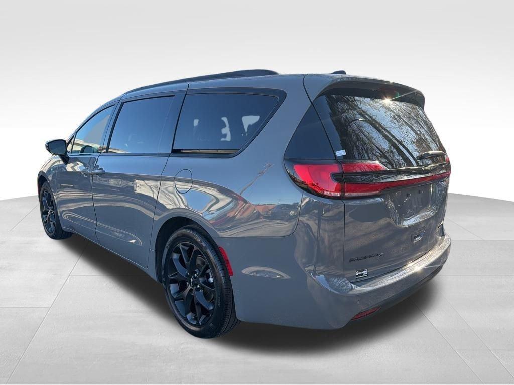 Chrysler Pacifica 2025
