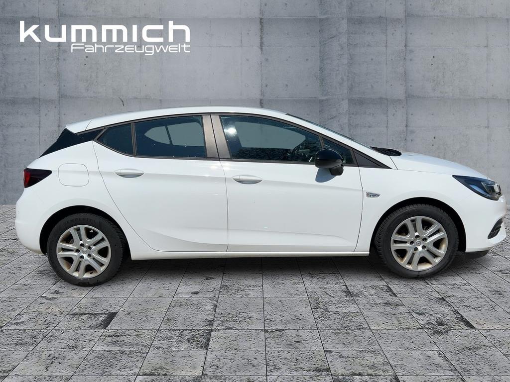 Opel Astra 2021