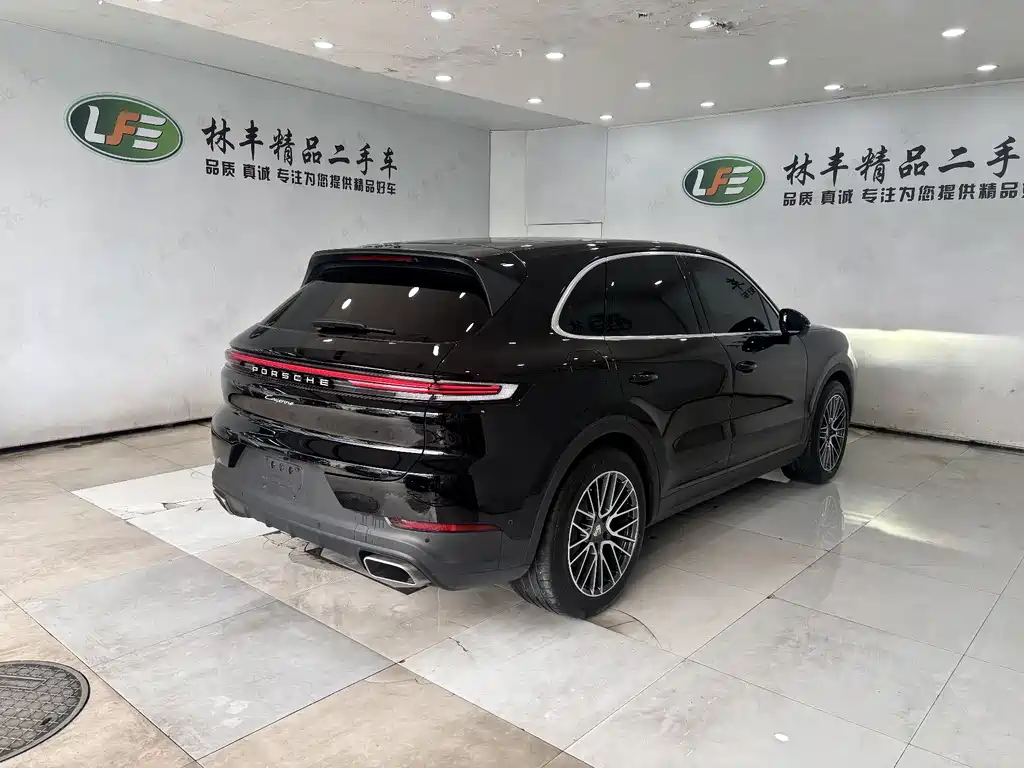 Porsche Cayenne 2023