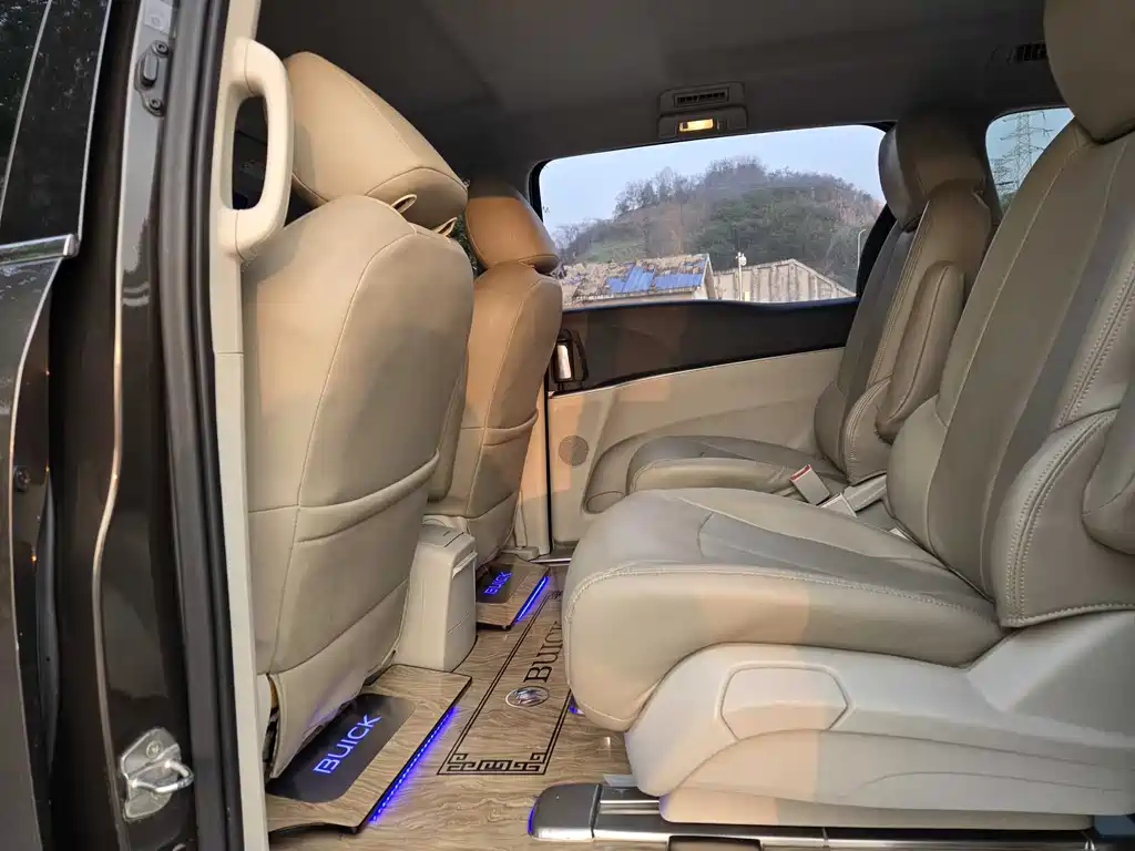 Buick GL8 2022