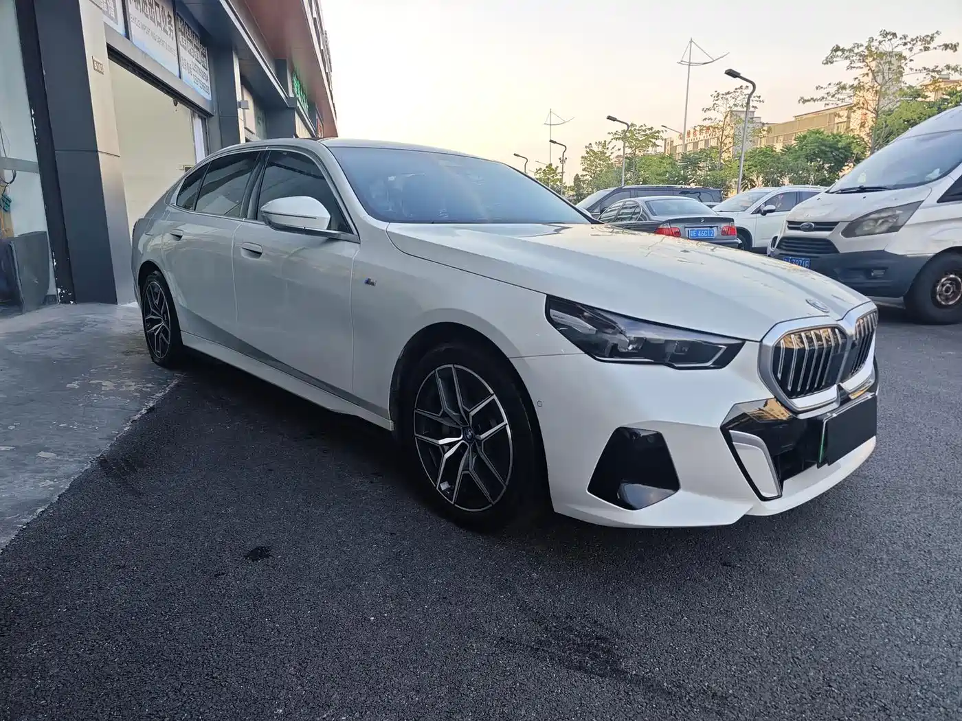 BMW i5 2024