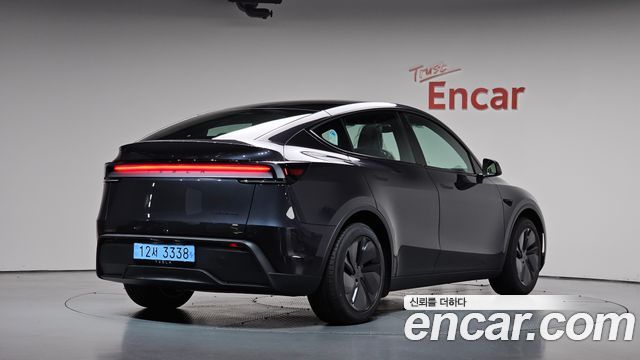 Tesla Model Y 2026