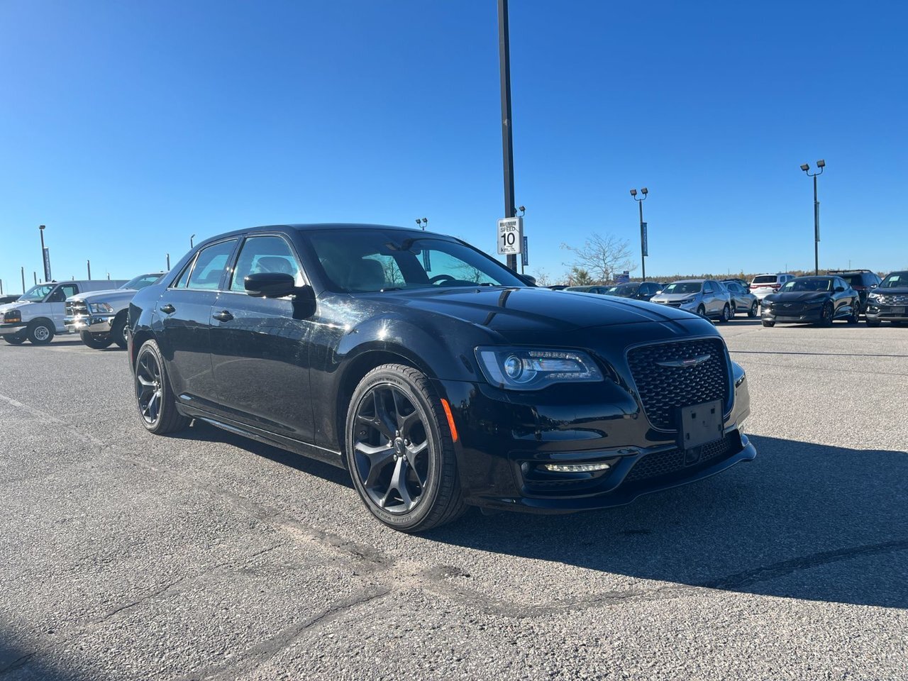 Chrysler 300 2023