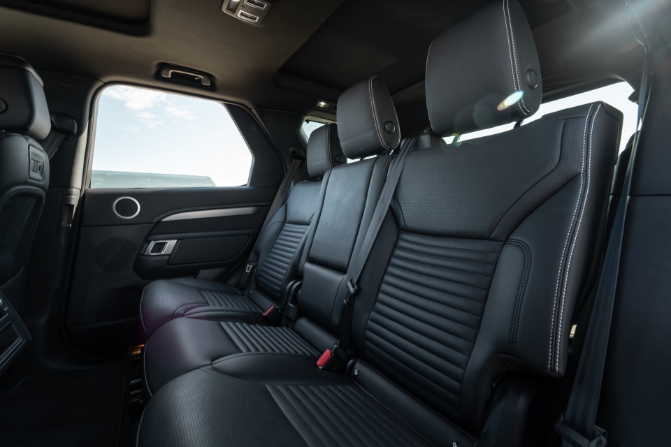 Land Rover Discovery 2023