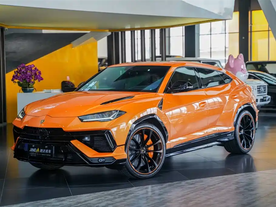 Lamborghini Urus 2024