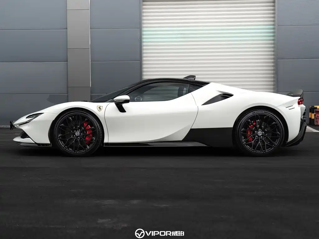 Ferrari SF90 2024
