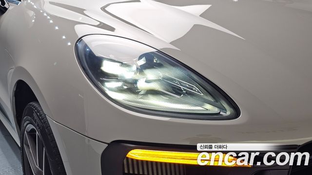 Porsche Macan 2022