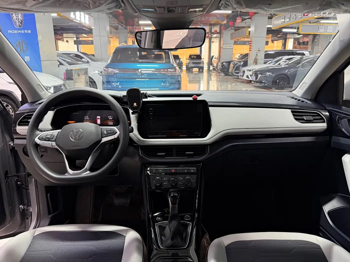 Volkswagen Tharu 2025