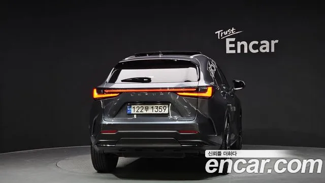 Lexus NX 2024