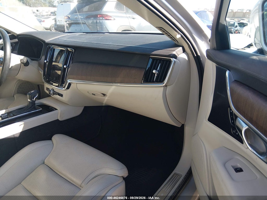 Volvo V90 2021