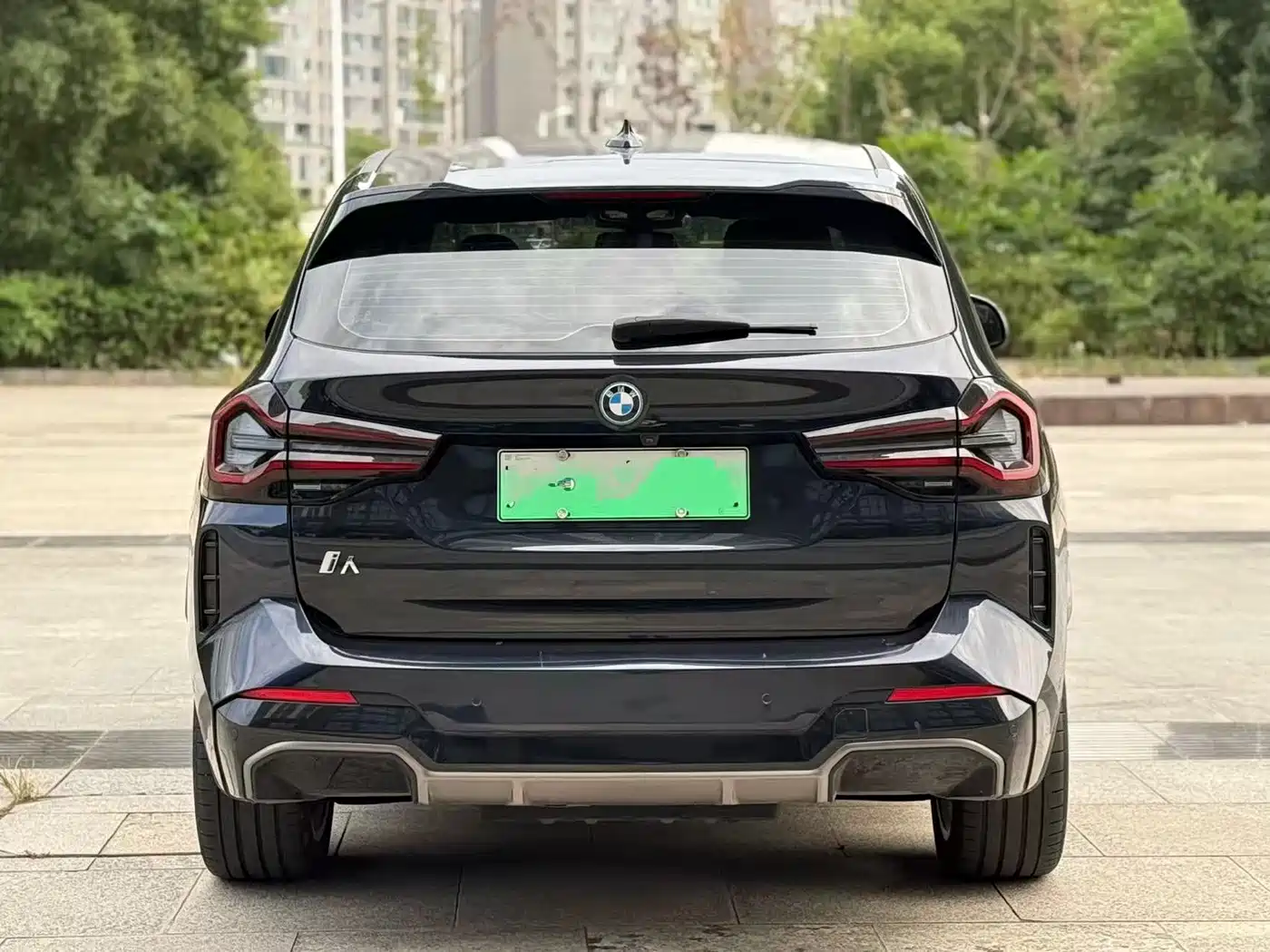 BMW iX3 2024