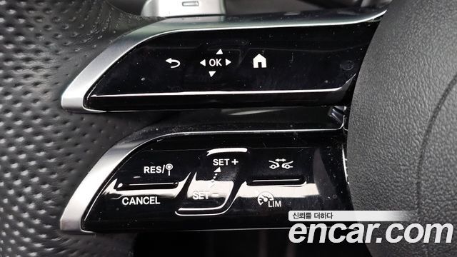 Mercedes-Benz GLC 2023