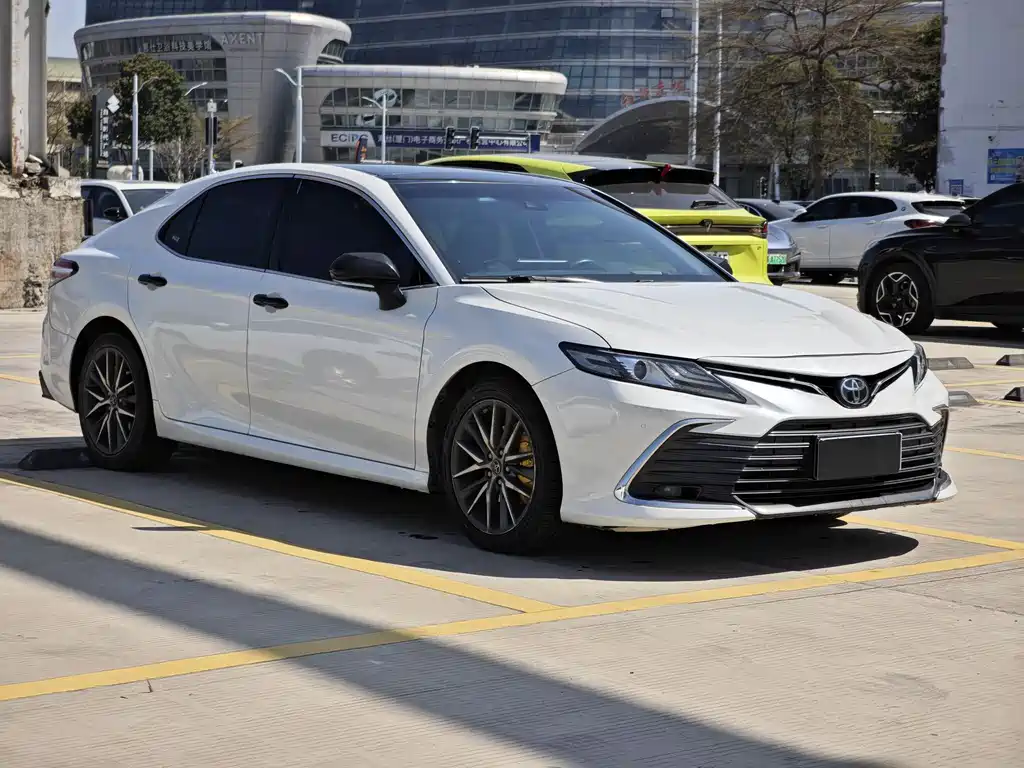 Toyota Camry 2021