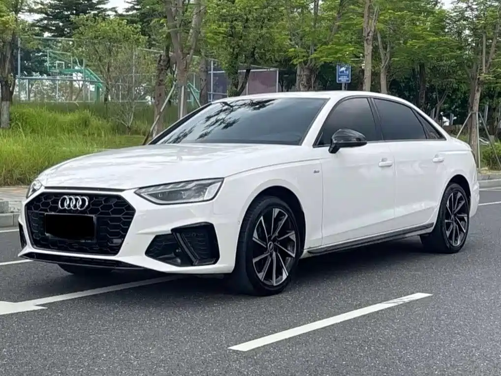 Audi A4 2023