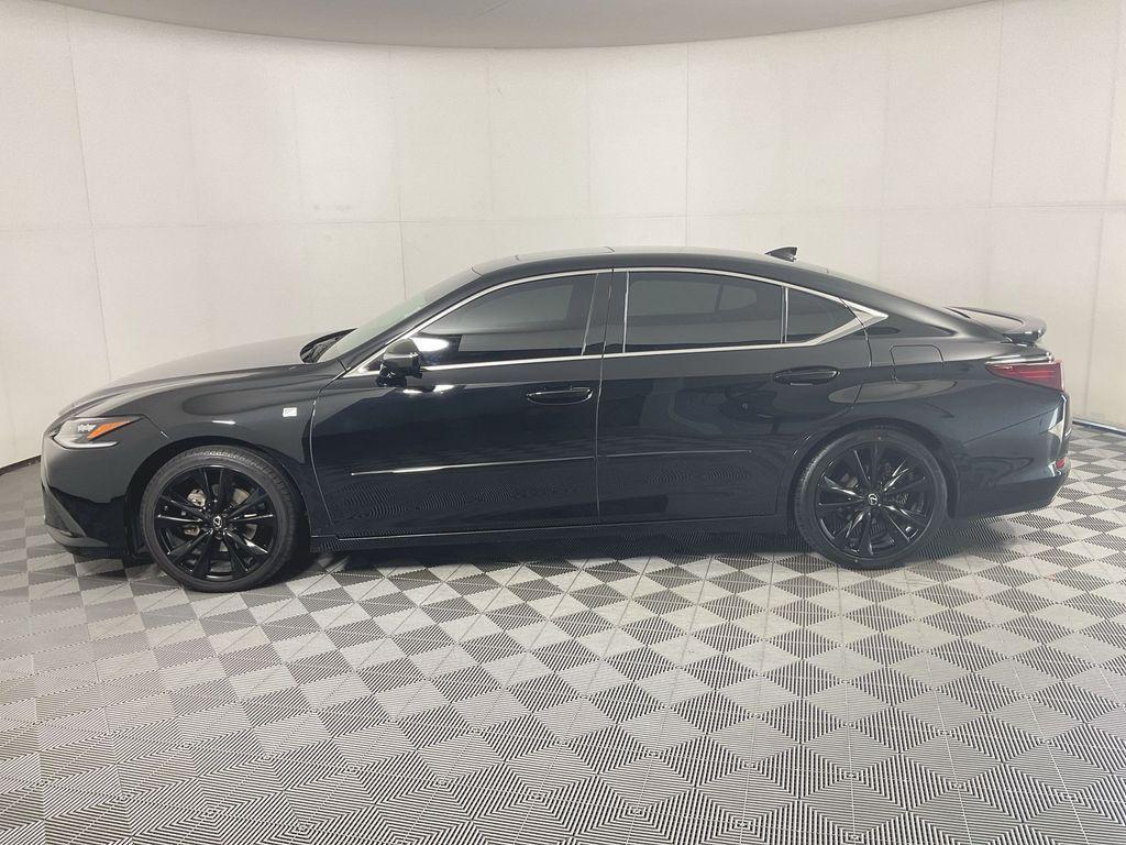 Lexus ES 2023