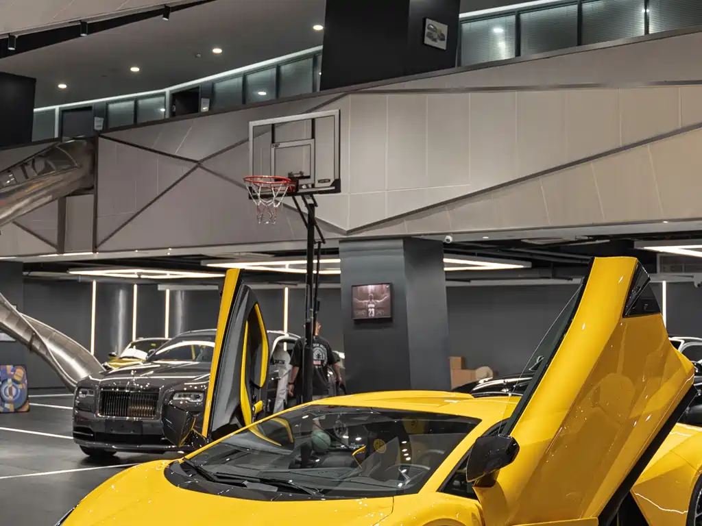 Lamborghini Revuelto 2025