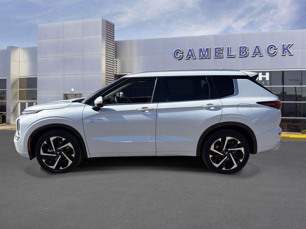 Mitsubishi Outlander 2023