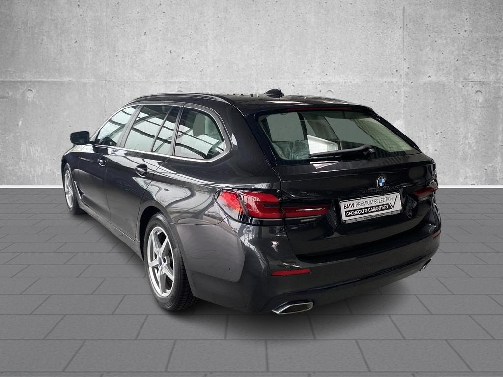 BMW 520 2022