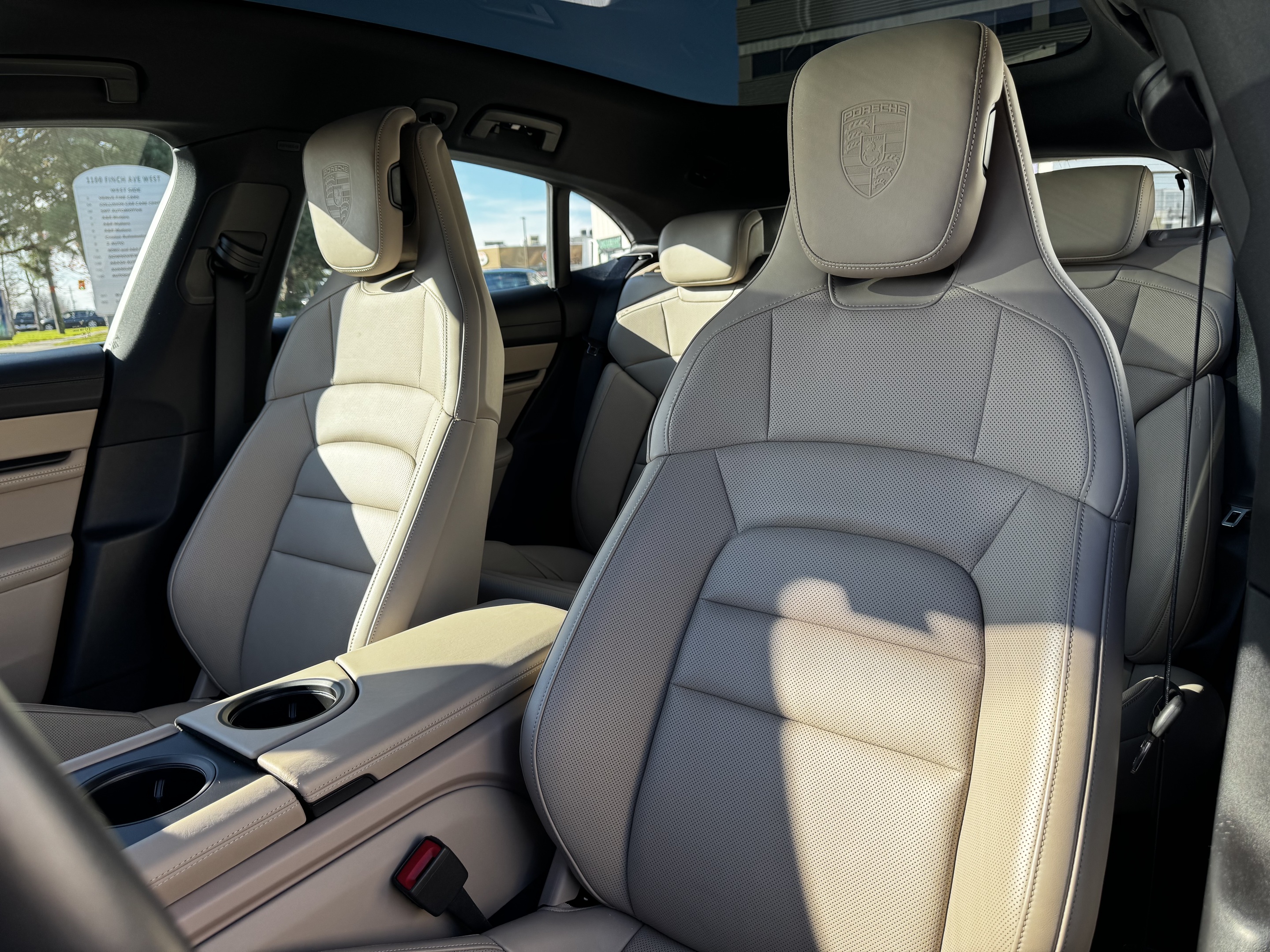 Porsche Taycan 2023
