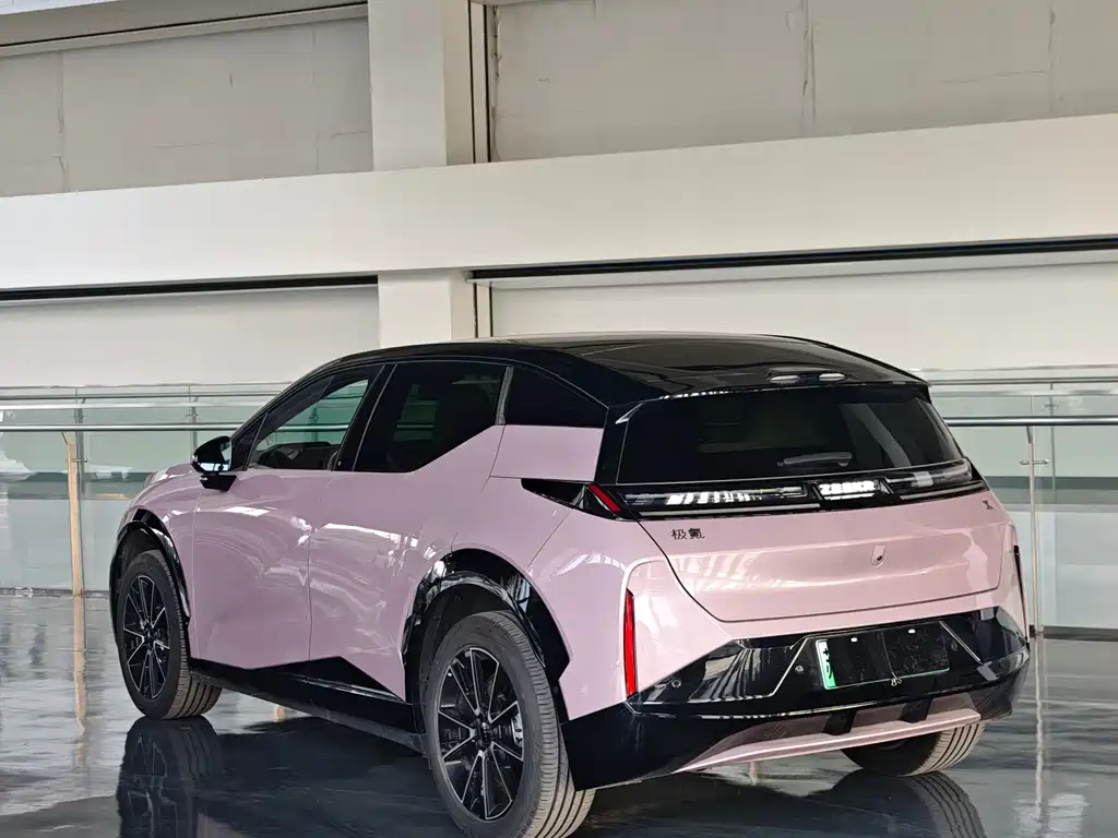 Zeekr X 2024